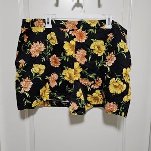 Forever 21 Fitted Floral Shorts - 3X